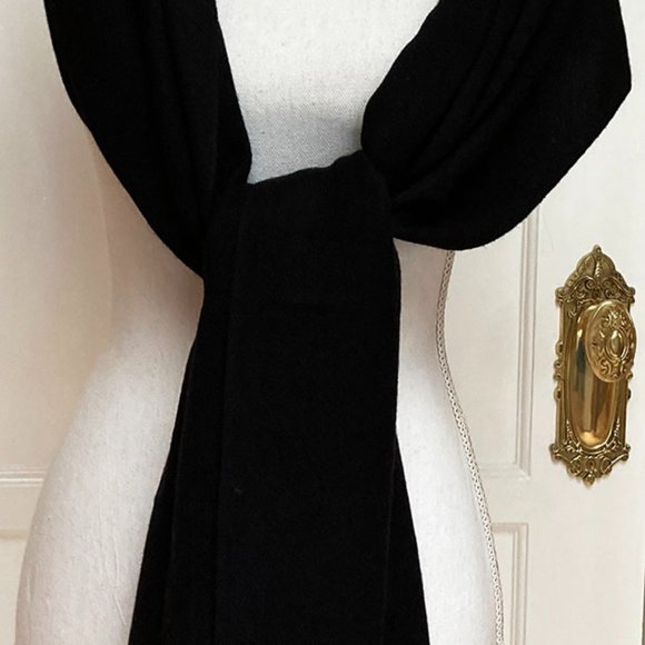 Ellen Tracy Black Cashmere, Silk Pashmina Unworn condition 60% Cashmere 40% Silk - Picture 7 of 8
